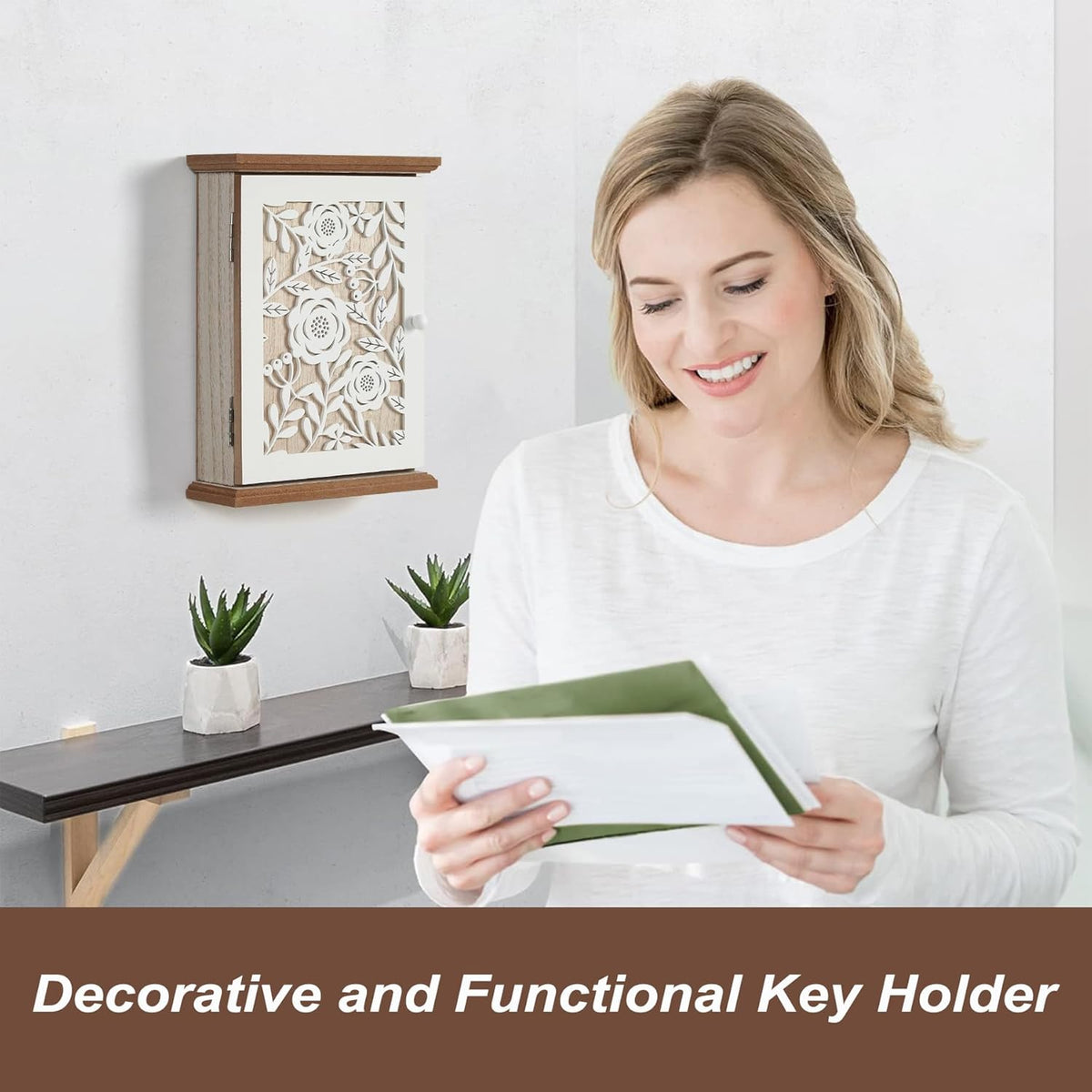 White Wood Key Holder with 6 Key Hook A8159