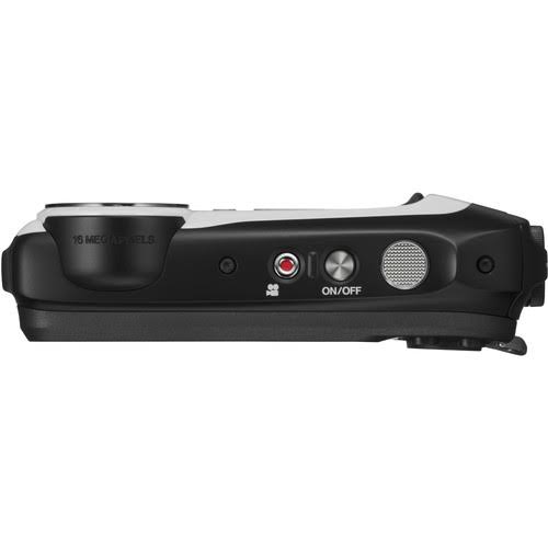 Waterproof Digital Camera with Cleaning Kit O536