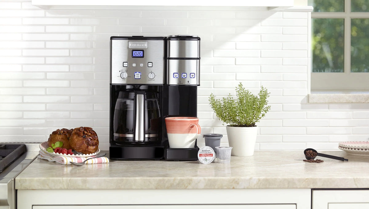 12 Cup Coffeemaker and Single-Serve Brewer D458
