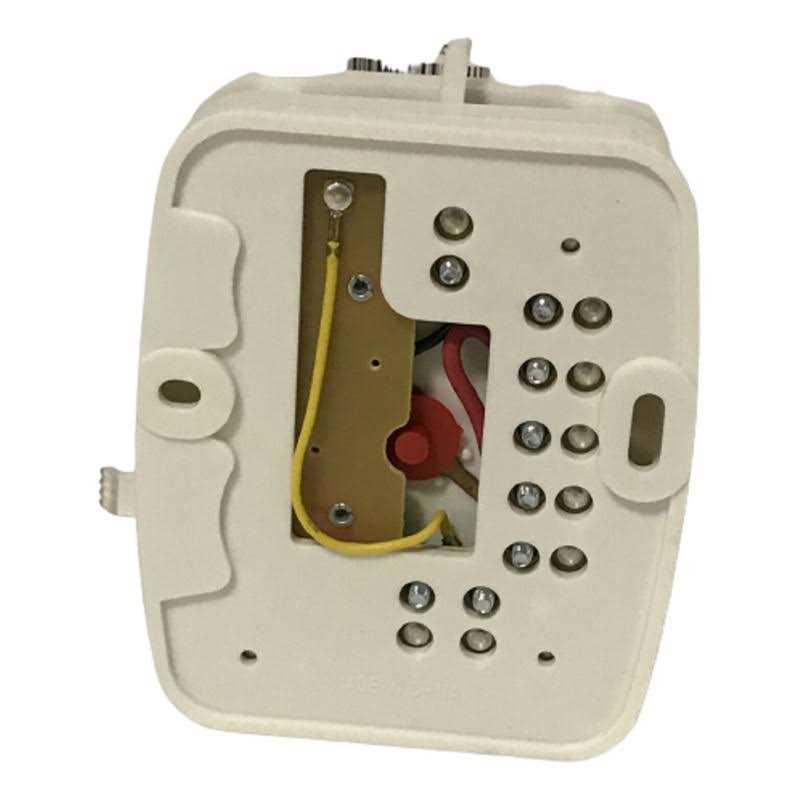 Heat/Cool Thermostat L913818