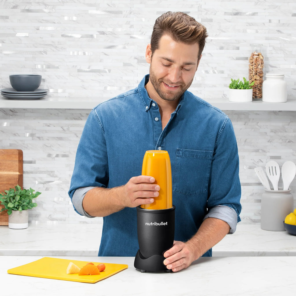 32 oz 900 Watt Personal Blender A87879