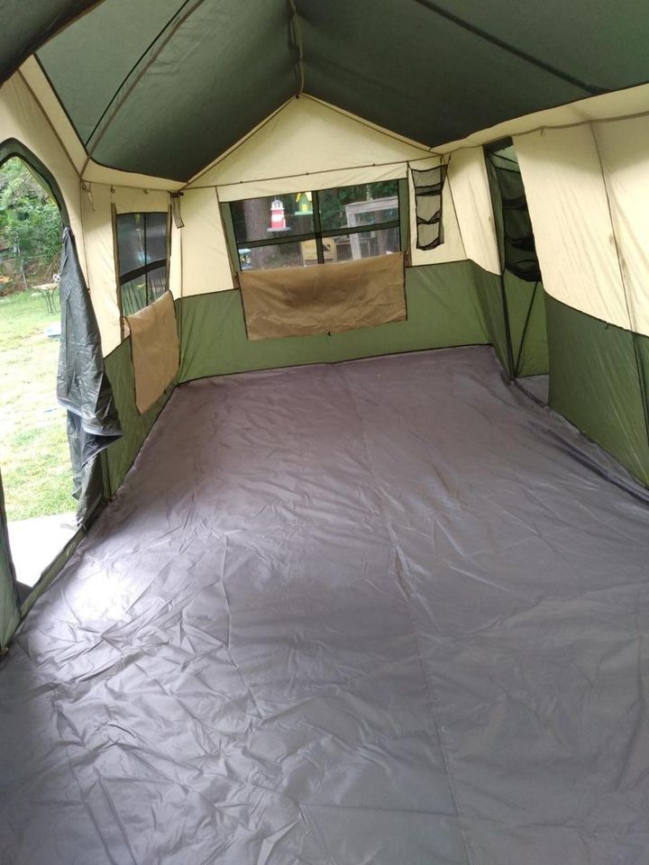 12 Person Cabin Tent S191