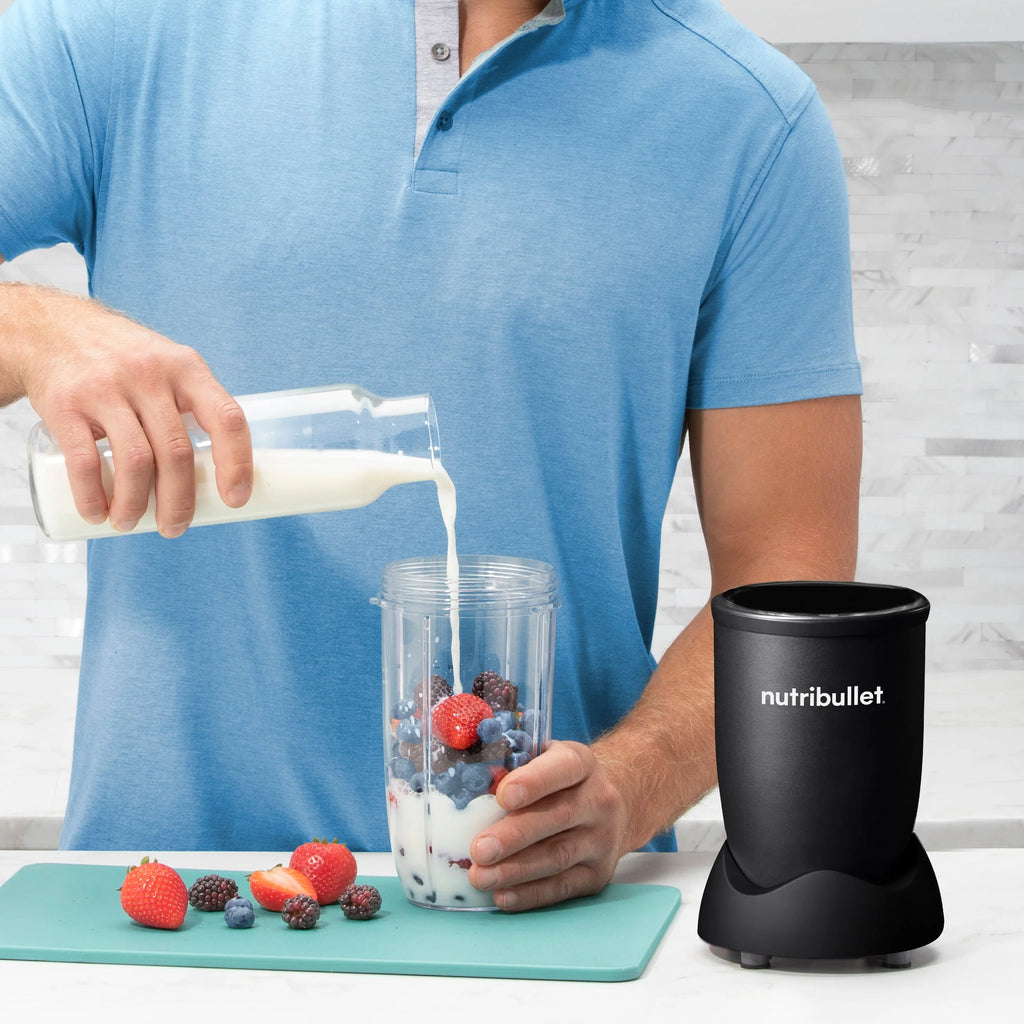 32 oz 900 Watt Personal Blender A87879
