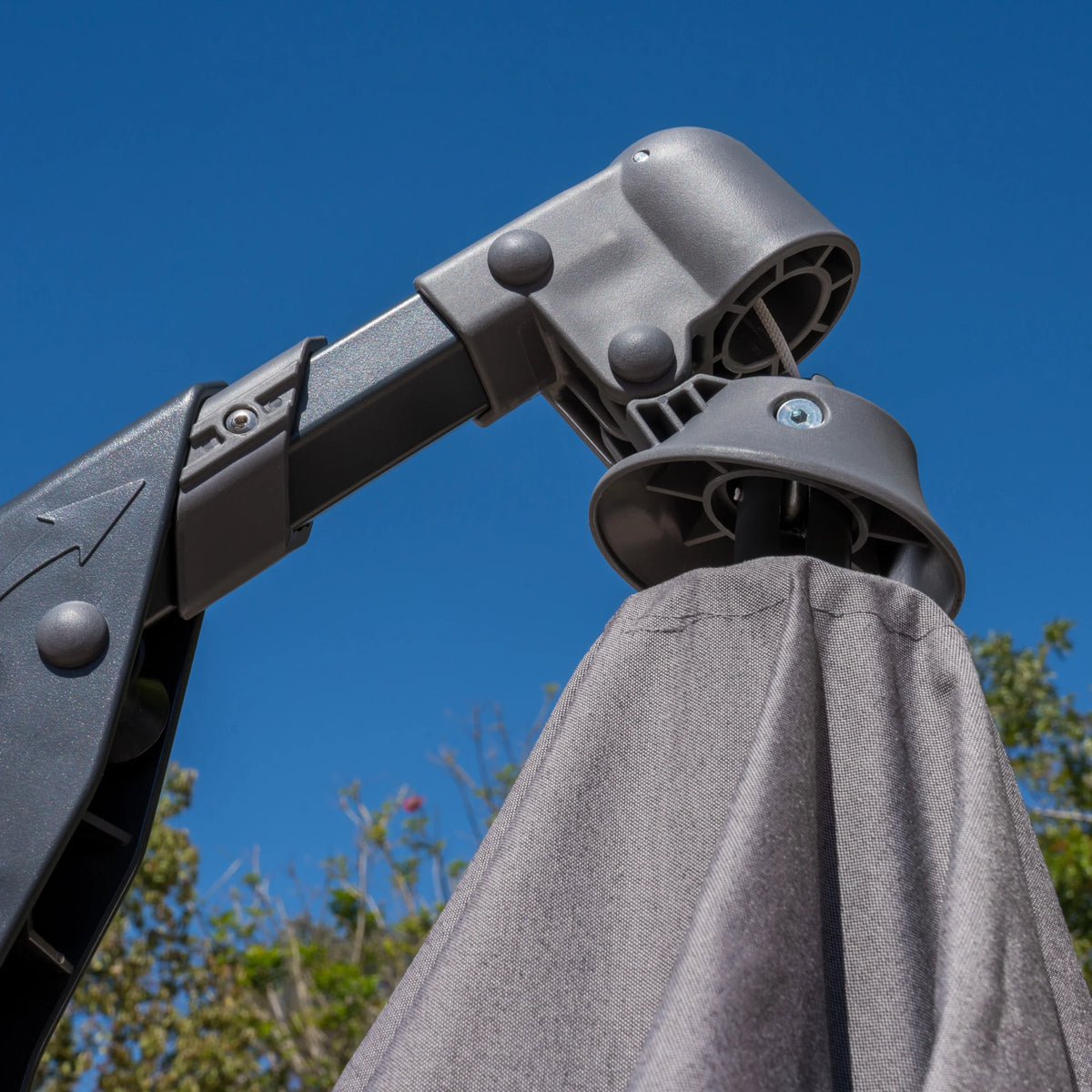 Canopy with Aluminum Pole and Dark Grey Plastic Base E5353