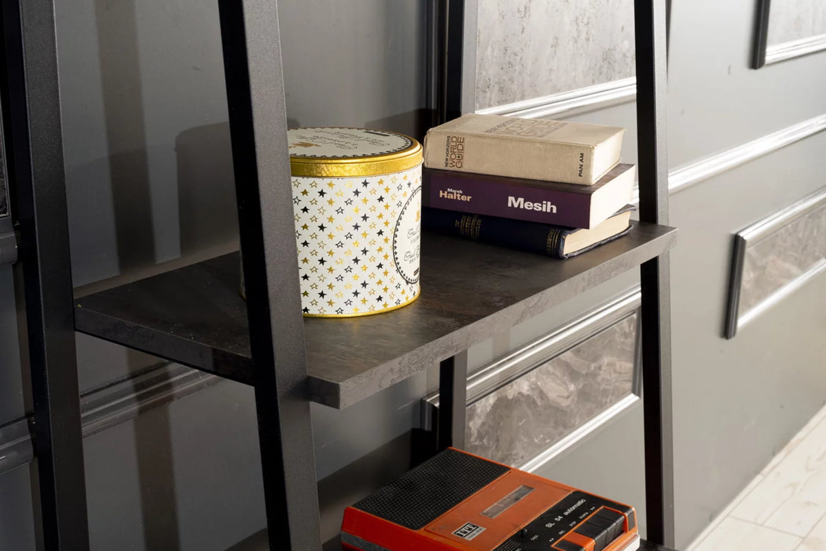 5 Tier Metal Ladder Bookshelf Z899