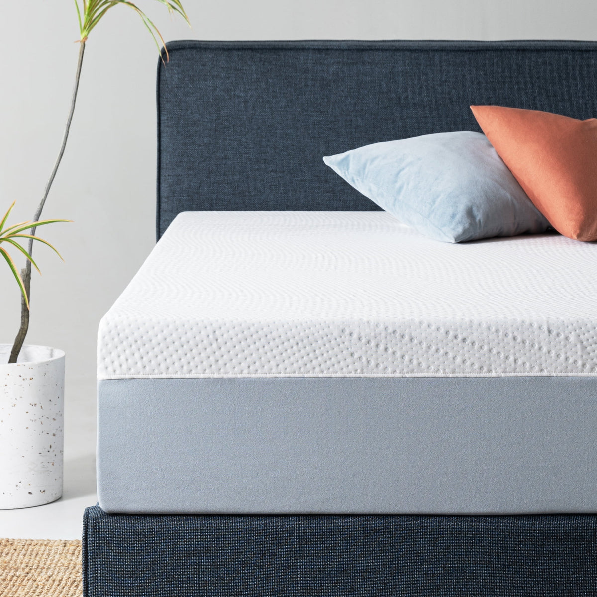 13.5 Gel Memory Foam Mattress Queen M14240