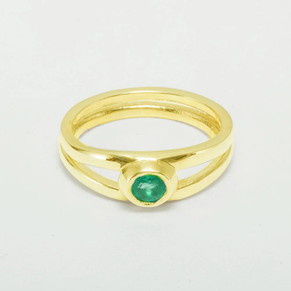 9k Yellow Gold Emerald Solitaire Engagement Ring N378